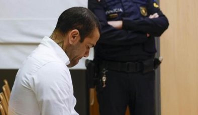 Dünyaca ünlü futbolcuya, tecavüzden 4,5 yıl hapis cezası