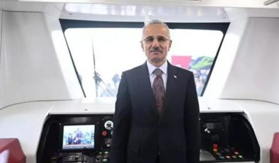 Bakan Uraloğlu açıkladı: Arnavutköy-İstanbul havalimanı metro hattı yarın açılıyor