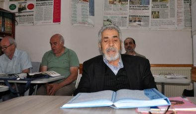 Emekli oldular, Kur’an’a koştular… İkinci baharlarını Kur’an-ı Kerim ile yaşıyorlar