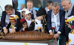 Esenler’de Gazzeli çocuklar barış ekmeği pişirdi