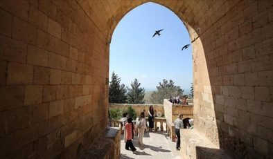 Medeniyetler şehri Mardin bayram tatilinde ziyaretçilerle doldu