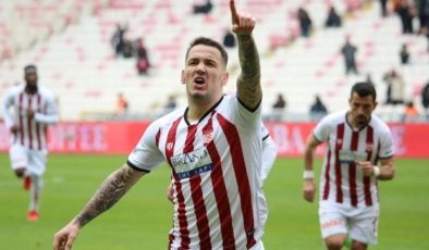 Galatasaray öncesi Manaj’ın son durumu belli oldu!