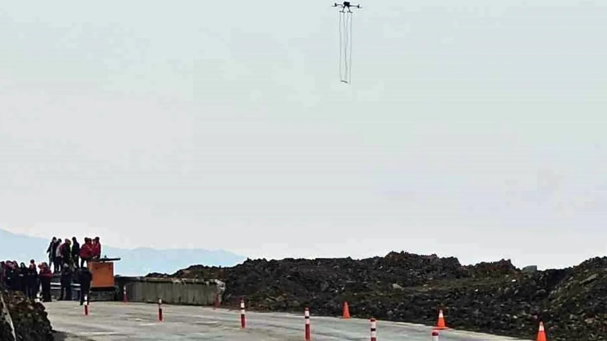 Heyelan sahasında 28 plakalı araç aranıyor