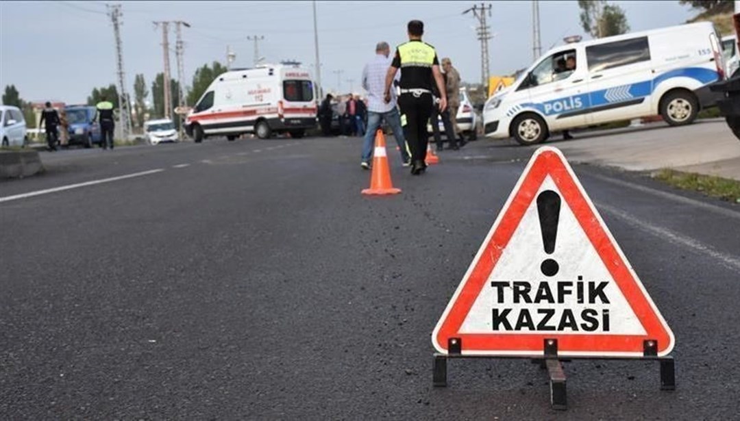 Zincirleme kazada 2 kişi yaralandı