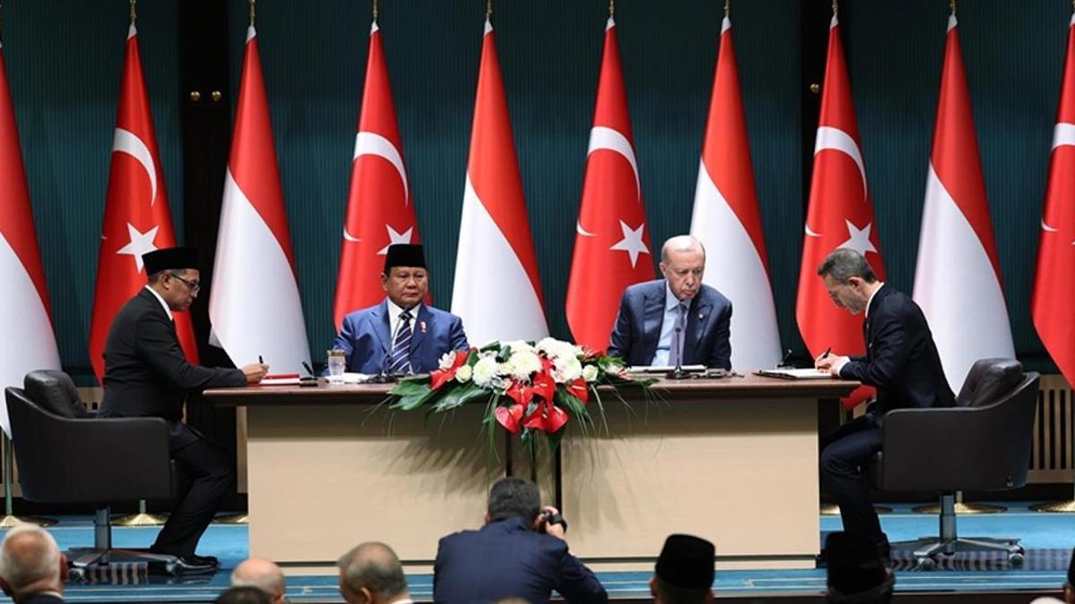 SON DAKİKA | Türkiye ile Endonezya arasında 3 anlaşma imzalandı